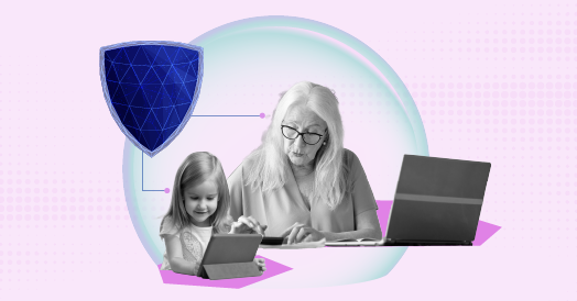 Een oudere vrouw en een jong meisje zitten naast elkaar en gebruiken een tablet en een laptop. Naast hen een groot pictogram van een blauw schild, als symbool voor een beschermd of veilig gebruik van digitale technologie.